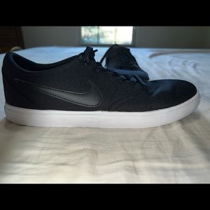 Men Size 10 - Nike SB Check Solar Canvas Black - 843896-007.